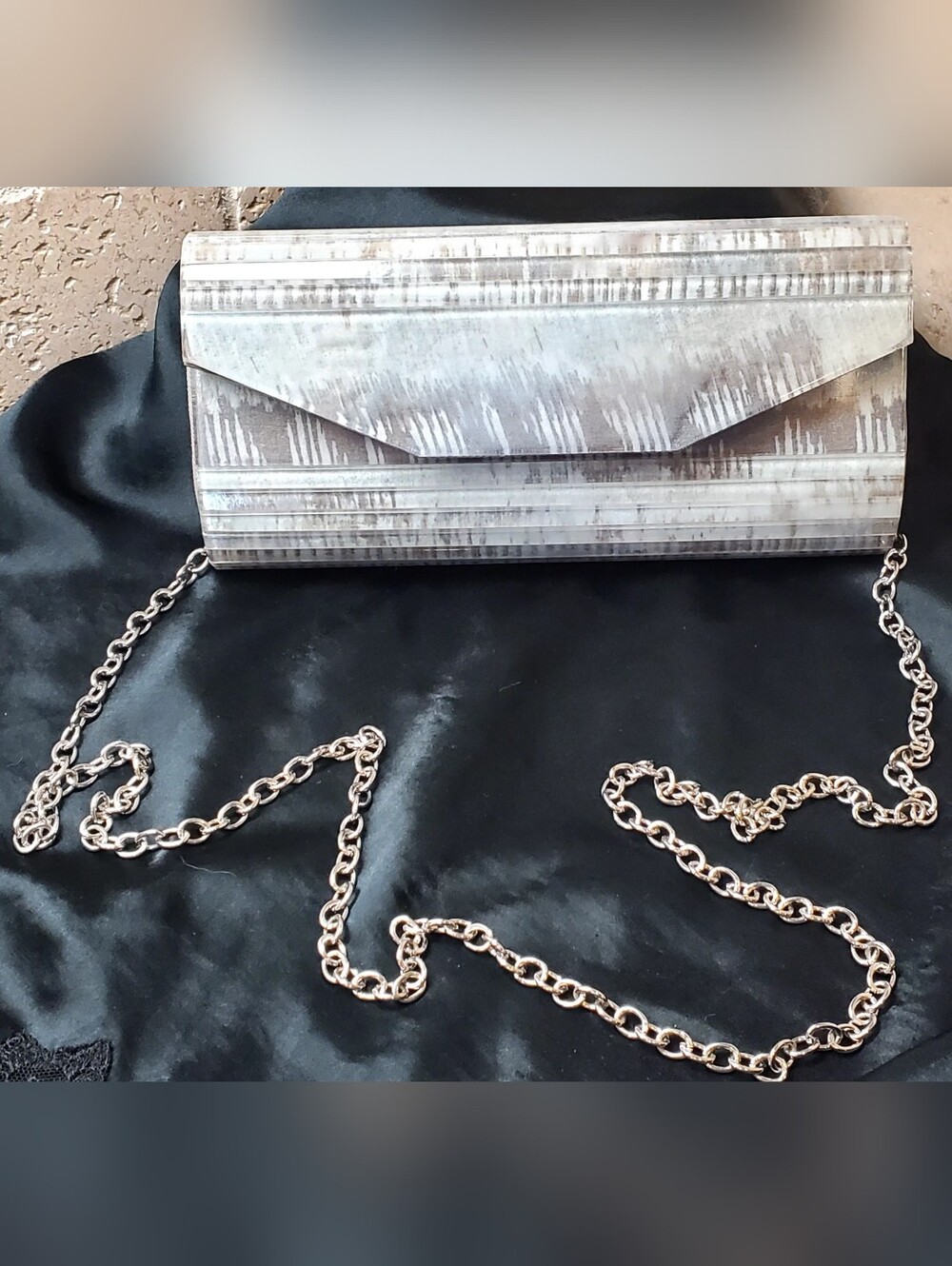Sondra Roberts Crossbody   Clutch Silver Chain Unique Hard Surface Snake Design